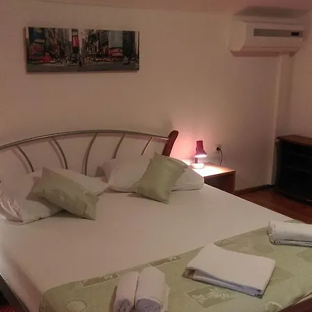 Apartment 5963c *